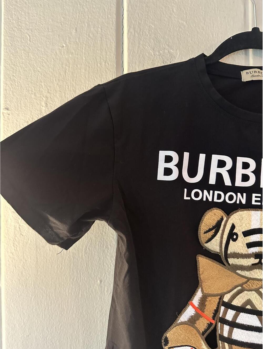 Burberry Signature Appliqué Thomas Bear Black Tee 100% Cotton Size XL - Picture 3 of 7